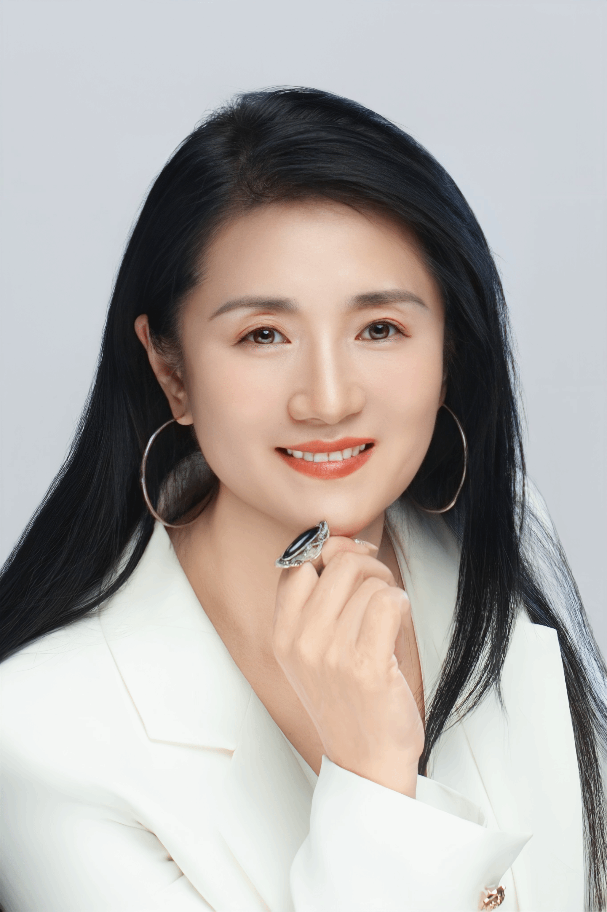 何韶瑶教授
